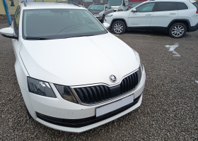 ŠKODA Octavia Combi 1,6TDI Ambition ČR 1 majitel DPH 